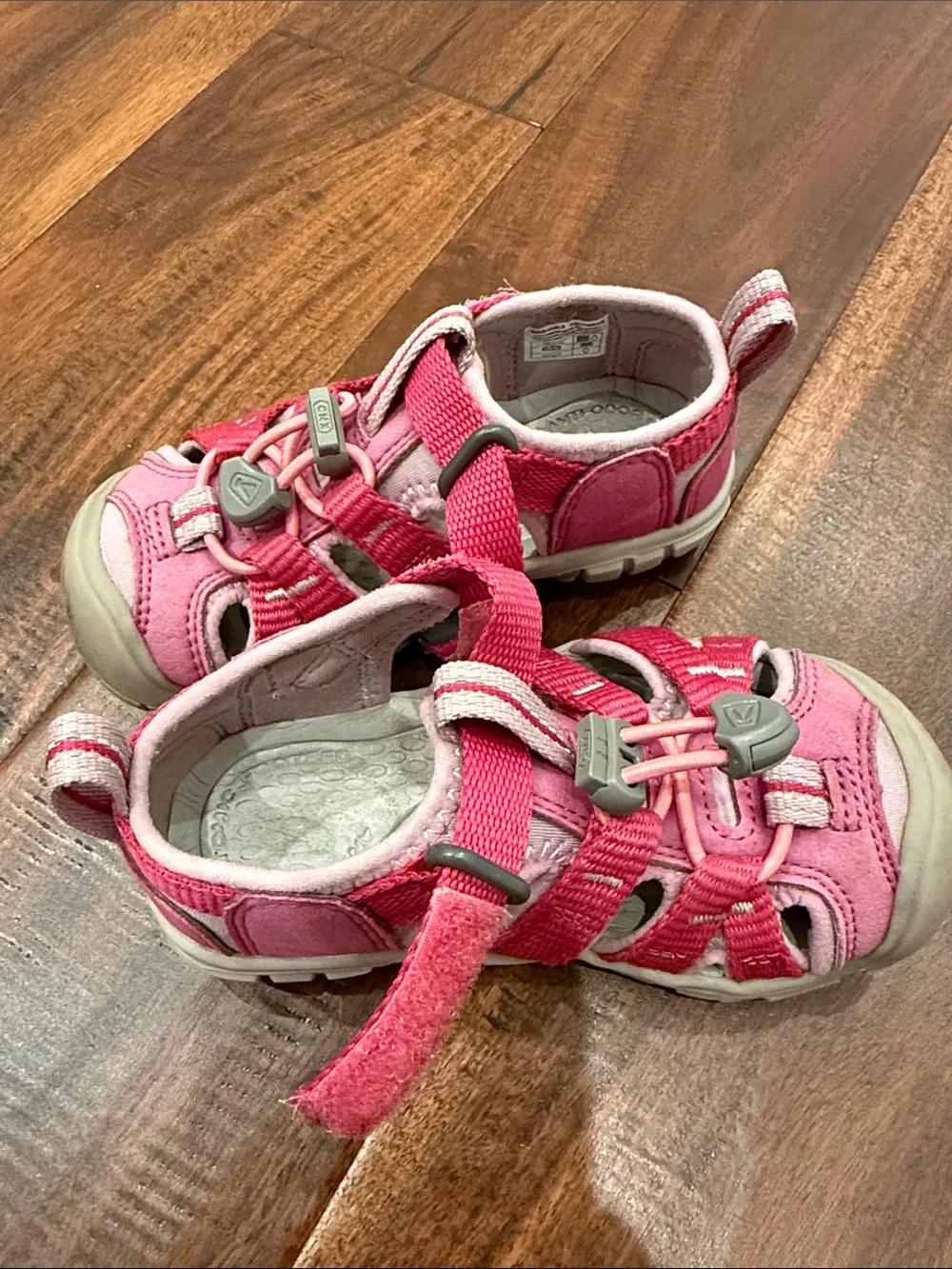 Keen Kids Pink and Light Pink Hook-and-Bungee Sandals